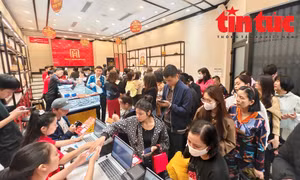 Giá vàng ngày 28/2: Thế giới bật tăng mạnh, trong nước phục hồi sau vía Thần Tài