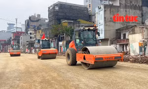 Công trường Vành đai 1 Hà Nội nhộn nhịp thi công xuyên Tết
