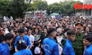 Người dân tiếc thương đồng chí Nguyễn Phú Trọng và tin tưởng vào sự lãnh đạo của Đảng