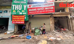 Người dân di dời tài sản, bàn giao mặt bằng để mở rộng đường Nguyễn Tuân, Hà Nội
