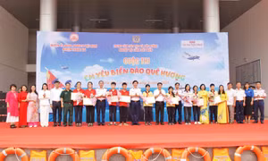 Sôi nổi cuộc thi 'Em yêu biển, đảo quê hương' tại Hà Nội