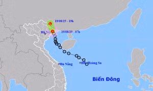 Áp thấp nhiệt đới tiến sát biên giới Việt - Trung, khả năng suy yếu từ tối 19/8
