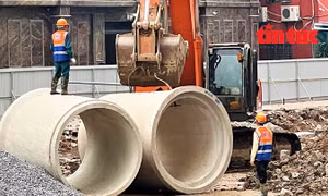 Máy móc rầm rộ thi công dự án đường Vành đai 2,5 đoạn Cầu Giấy
