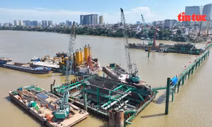 Tăng tốc thi công cầu Trần Hưng Đạo trước mùa mưa