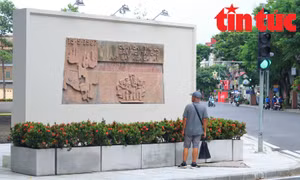 Khắc họa chiến công của quân dân Thủ đô trên đường diễu binh