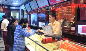 Giá vàng tháng 10/2024 tăng gần 40% so với cùng kỳ năm trước