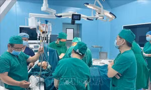 Thực hiện thành công ca phẫu thuật phức tạp đầu tiên tại đặc khu Côn Đảo