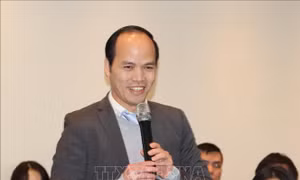 Tiến sĩ Phùng Quốc Trí, Chủ tịch Hội Trí thức Việt Nam tại Vương quốc Bỉ và Đại Công quốc Luxembourg (ViLaB). Ảnh: Hương Giang - PV TTXVN tại Bỉ