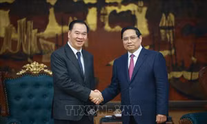 Thủ tướng Phạm Minh Chính tiếp Bộ trưởng Bộ Giáo dục và Thể thao Lào