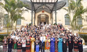 Tổng Bí thư, Chủ tịch nước Tô Lâm tiếp các già làng, trưởng bản, nghệ nhân, người có uy tín tiêu biểu toàn quốc