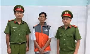 Bắt giữ các đối tượng cướp tài sản của người bán vé số