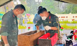 Cao Bằng tổ chức lấy mẫu ADN tại 7 phần mộ liệt sĩ chưa xác định được thông tin