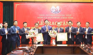 Bắc Ninh: 1.570 đảng viên vinh dự được tặng, truy tặng Huy hiệu Đảng