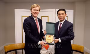 Đại tướng Phan Văn Giang tiếp Thứ trưởng thứ nhất Bộ Chiến tranh Hoa Kỳ