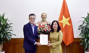 Trao Giấy phép thành lập Văn phòng thường trú cơ quan báo chí thứ tư của Hàn Quốc tại Việt Nam