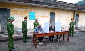 Tạo điều kiện để mọi công dân đủ điều kiện đều được thực hiện quyền bầu cử