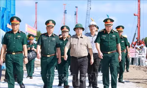 Thủ tướng kiểm tra tiến độ thi công Cao tốc Cà Mau - Đất Mũi 