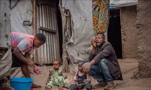 Người dân tại trại tị nạn ở Bunia, tỉnh Ituri, CHDC Congo. Ảnh: THX/TTXVN phát