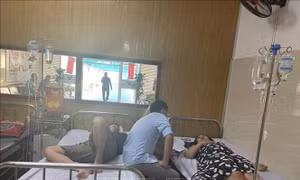 Thêm nhiều người nhập viện sau khi ăn bánh mì 'không tên' ở Vũng Tàu