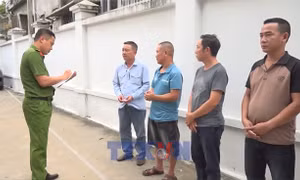 Triệt phá 2 nhóm cá độ bóng đá, bắt hàng chục đối tượng