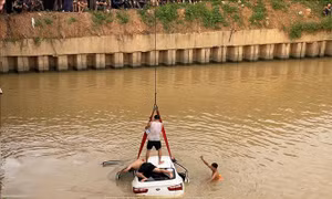 Vụ ô tô tông nhiều xe máy rơi xuống sông tại Nghệ An: Tìm thấy nạn nhân cuối cùng