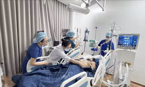 Vụ lật ca nô ở Phú Quốc: Chuyển nạn nhân cuối cùng lên Bệnh viện Chợ Rẫy