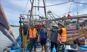 Quân đội sẵn sàng ứng phó với bão số 5