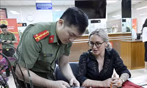 Cấp định danh điện tử mức độ 2 cho người nước ngoài cư trú tại Việt Nam từ ngày 1/7