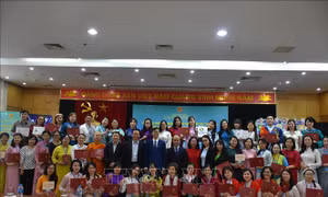 Lan tỏa tiếng Việt, bồi đắp bản sắc Việt Nam trong cộng đồng người Việt ở nước ngoài