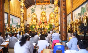 Đại lễ Vu Lan báo hiếu tại Chùa Phật Tích: Gìn giữ văn hóa, thắt chặt tình đoàn kết Việt - Lào 
