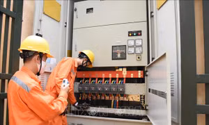 Dịch COVID-19: Hà Nội giảm tiền điện cho hơn 2,4 triệu khách hàng