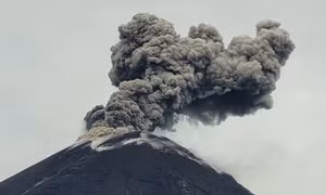 Núi lửa Tungurahua ở Ecuador ghi nhận hoạt động địa chấn tăng cao