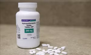 Tạm dừng nghiên cứu sử dụng thuốc hydroxychloroquine trong điều trị COVID-19