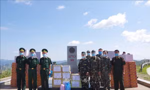Hỗ trợ hai tỉnh Phong Sa Ly, Luông Pha Băng (Lào) chống dịch COVID-19