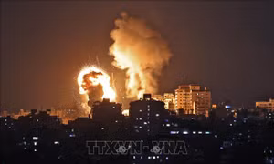 Xung đột giữa quân đội Israel và các tay súng ở Dải Gaza tiếp tục leo thang 