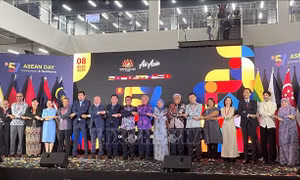 Thông điệp về một ASEAN đoàn kết tại Lào, Malaysia 