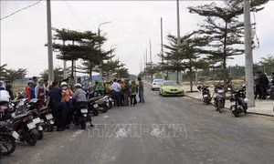 Hàng trăm người kéo đến công ty bất động sản đòi sổ đỏ