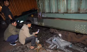 Tàu chở hàng trật bánh tại ga Hố Nai, Đồng Nai