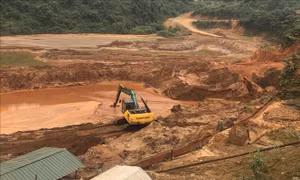 Công ty khai khoáng 'biến' ruộng lúa thành đồng hoang