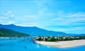 Để du lịch miền Trung toả sáng - Bài 2: Đánh thức tiềm năng du lịch biển, du lịch sinh thái