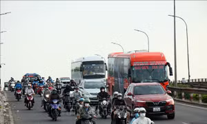 Cửa ngõ TP Hồ Chí Minh đông xe nhưng không ùn tắc kéo dài