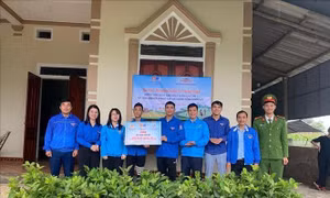 Hà Tĩnh: Thanh niên tình nguyện ra quân ngày chủ nhật xanh, xây dựng nông thôn mới