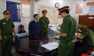 Bắt tạm giam giám đốc để điều tra về hành vi trộm cắp tài sản 