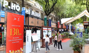 Triển lãm sách, tư liệu về cuộc đời và sự nghiệp của Chủ tịch Hồ Chí Minh