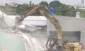 TP Hồ Chí Minh: Cưỡng chế công trình vi phạm tại khu đất công phường 6, quận Tân Bình