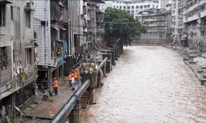 Trung Quốc tiếp tục cảnh báo mưa lớn, nguy cơ lũ lụt nghiêm trọng kéo dài
