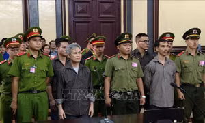 Y án sơ thẩm đối với 5 bị cáo là thành viên của 'Liên minh dân tộc Việt Nam'