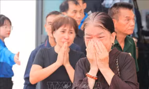 Xúc động hình ảnh người dân bày tỏ niềm tiếc thương vô hạn với Tổng Bí thư Nguyễn Phú Trọng