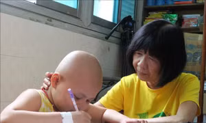 Lớp học chan chứa tình yêu thương nơi 'ngưỡng cửa tử thần'