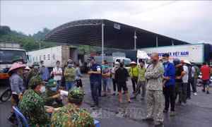 Bộ đội Biên phòng Lào Cai kiên cường bám chốt, ngăn chặn dịch bệnh lây lan